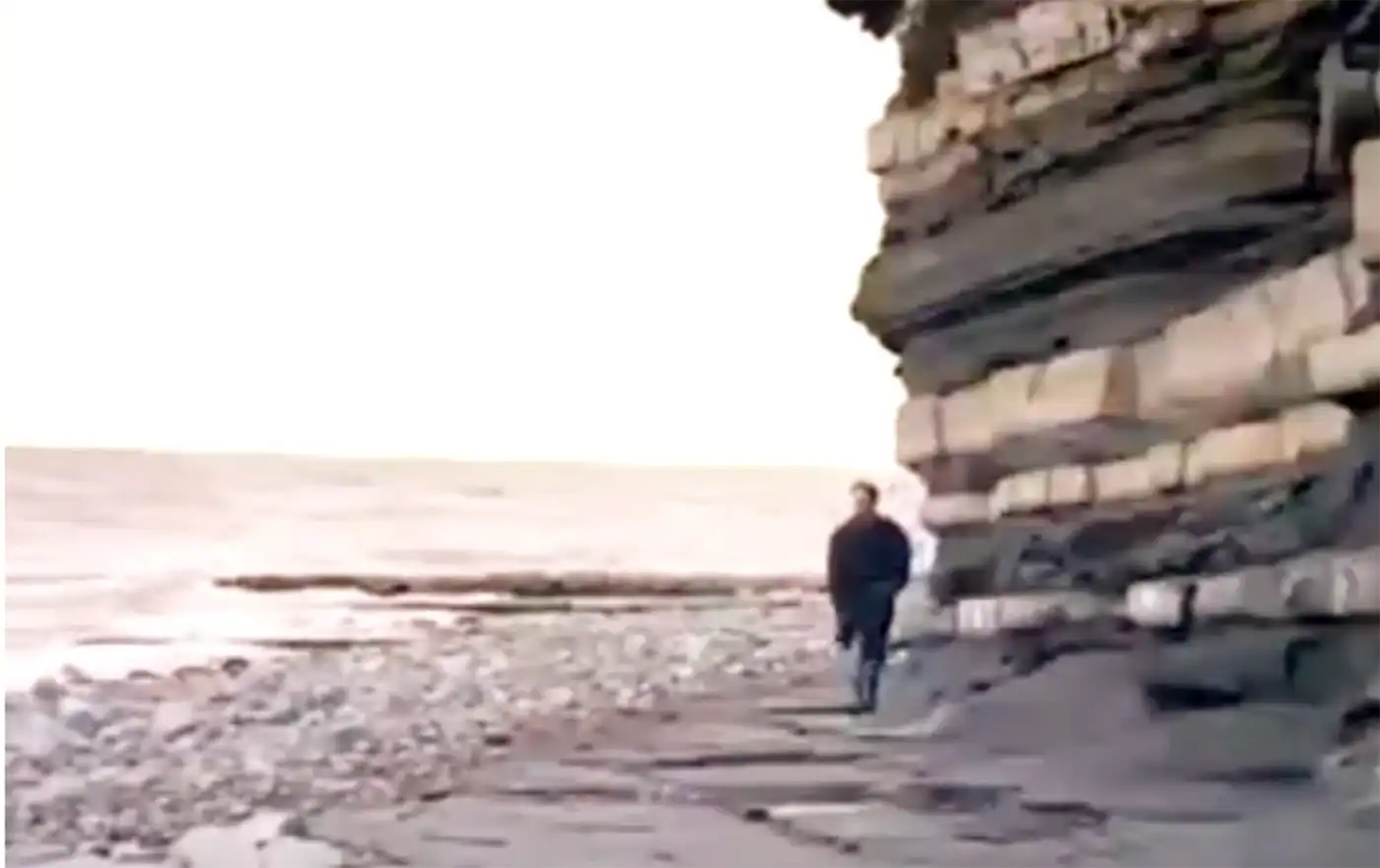 Bryan Adams on Kilve beach, Somerset, in the (Everything I Do) I Do It For You video