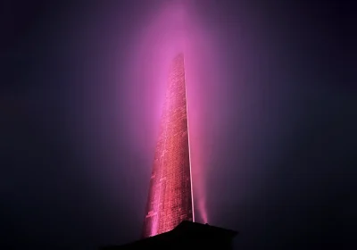 Wellington Monument was lit pretty in pink on Monday night