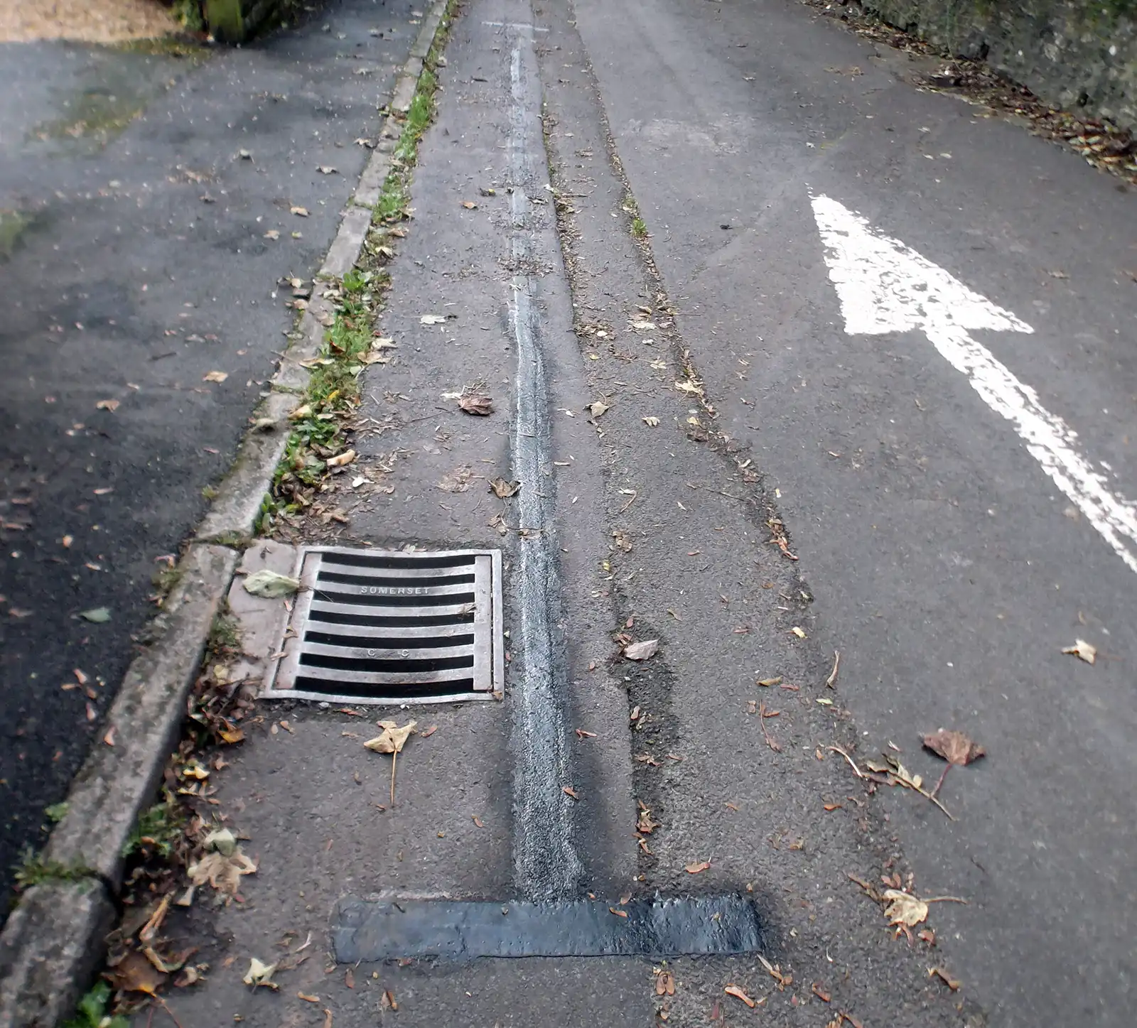 How the white lines in Pilton look now, post-cover up...