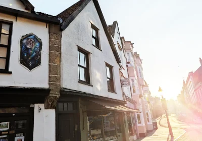 The mural in honour of Ray 'Merlin' Rutter has been unveiled in the centre of Glastonbury. Picture: Paul Jones/Leveller