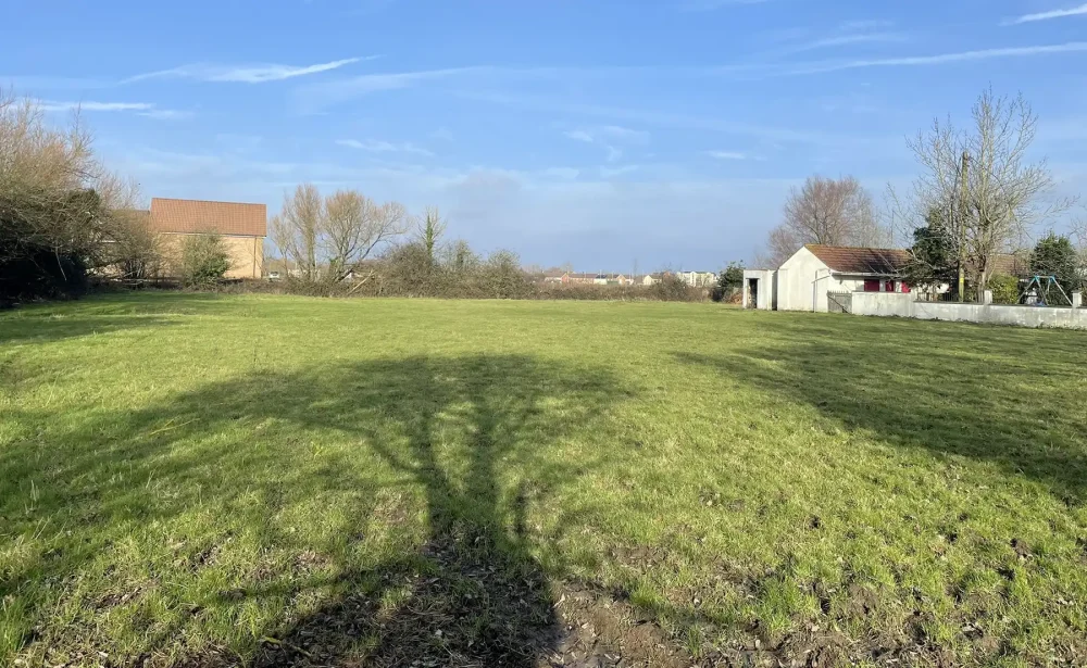 This one-acre plot in Banwell, North Somerset, sold for a whopping £117,000 at auction. Picture: GTH