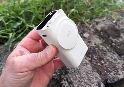 The iWALK Reel comes with a built-in retractable wire - that works like a dog lead! Picture: Paul Jones/Somerset Leveller