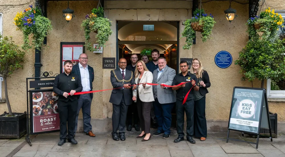 Mayor of Wells, Cllr Louis Agabani, did the honours at the relaunch at The Swan
