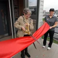 Mayor of Wellington, Janet Lloyd, does the honours at the new Domino's