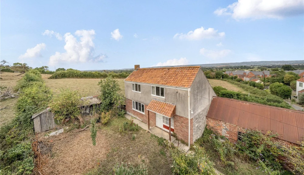 This renovation project in Old Wells Road, Glastonbury, sold at the GTH sale