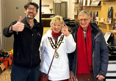 Simon Barfoot with Frome mayor Anita Collier and Donate IT trustee, Chris Simpson