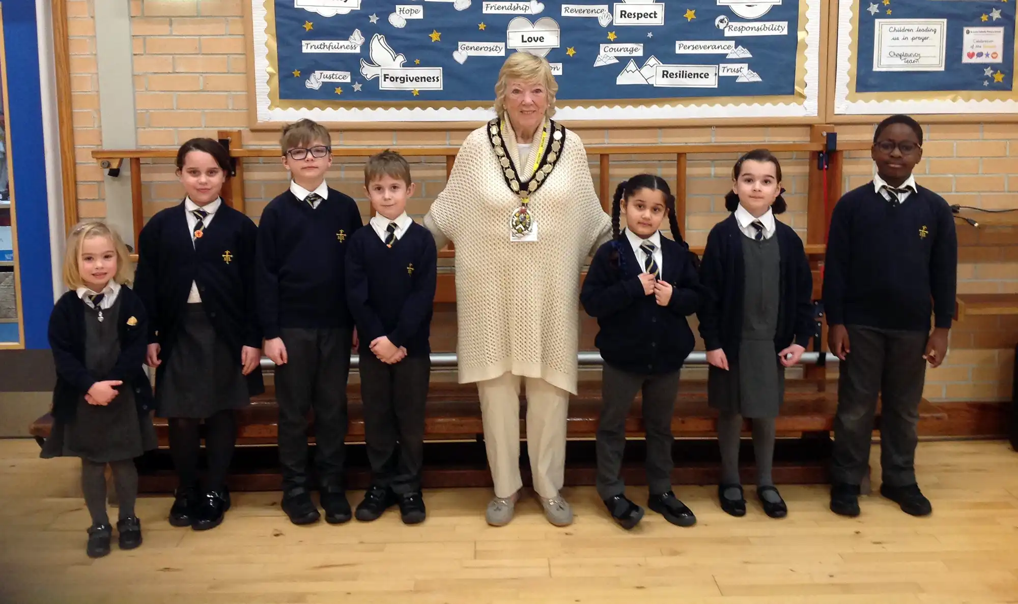 Mayor of Frome, Cllr Anita Collier, with pupils